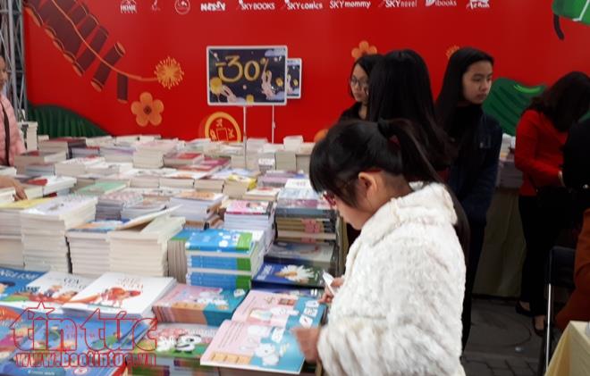 Hà Nội khai mạc Phố sách Xuân Mậu Tuất 2018 ảnh 4